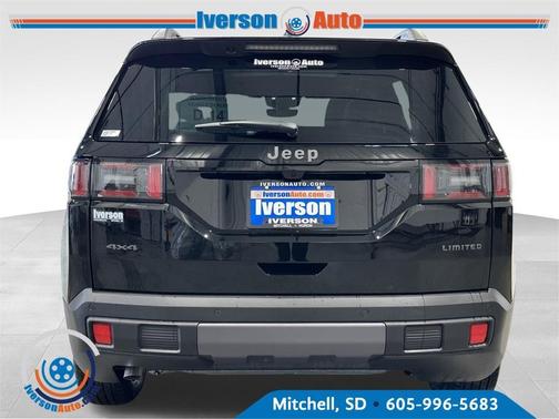 Diamond Black 2026 Jeep Cherokee LAREDO/LIMITED