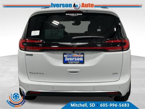 2026 Chrysler Pacifica Pinnacle