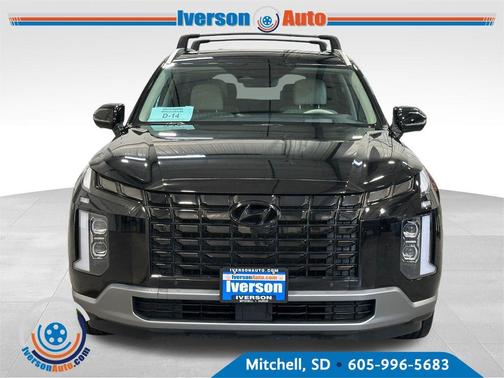 Abyss Black Pearl 2023 Hyundai PALISADE Limited