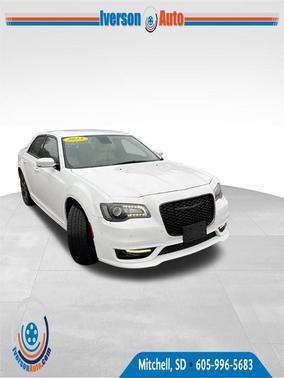 2023 Chrysler 300 Touring L