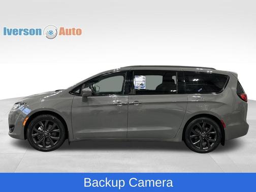 2020 Chrysler Pacifica Touring-L