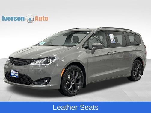 2020 Chrysler Pacifica Touring-L