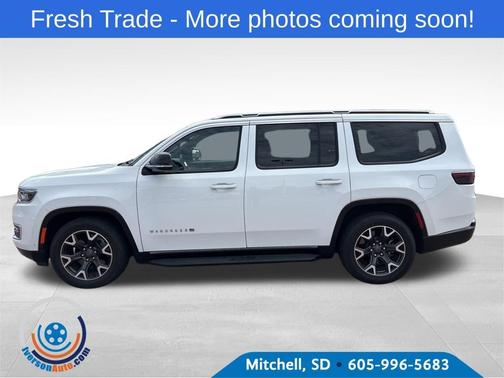 Bright White Clearcoat 2024 Jeep Wagoneer Series III
