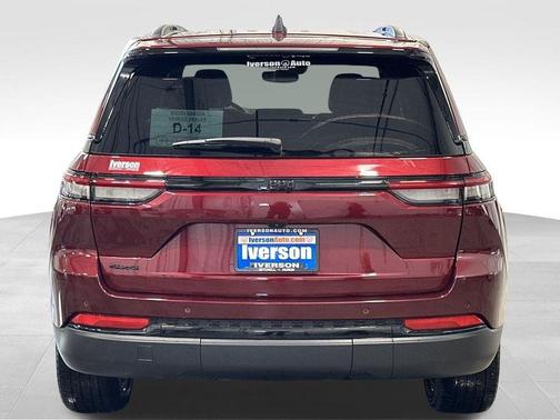 Velvet Red Pearlcoat 2023 Jeep Grand Cherokee Altitude