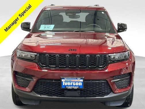 Velvet Red Pearlcoat 2023 Jeep Grand Cherokee Altitude