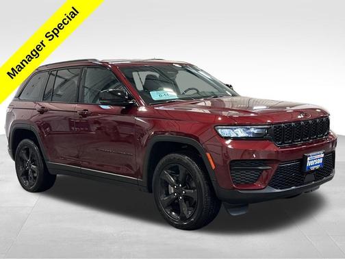 Velvet Red Pearlcoat 2023 Jeep Grand Cherokee Altitude