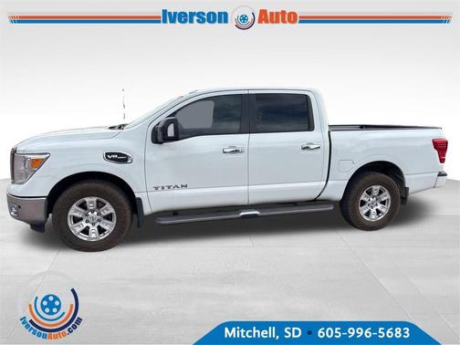 2017 Nissan Titan SV