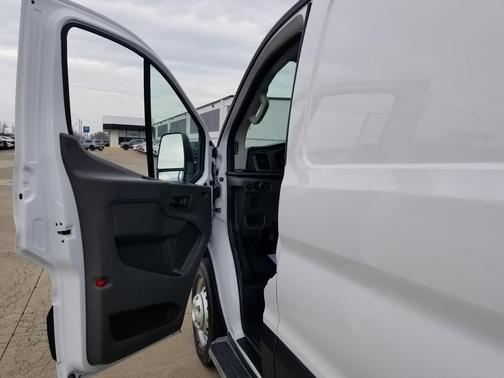 2023 Ford Transit-250 T-250 LOW RF 9070 GVWR