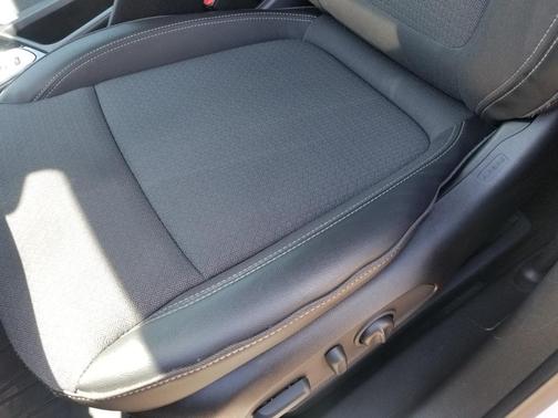 Summit White 2023 Buick Encore GX Preferred