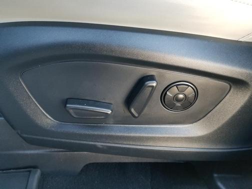 2025 Ford Explorer Platinum 4WD