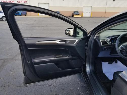 2020 Ford Fusion SEL