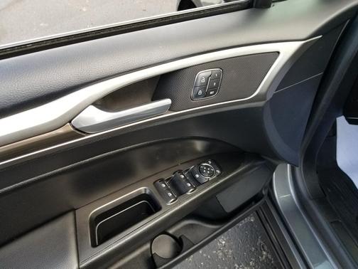 2020 Ford Fusion SEL