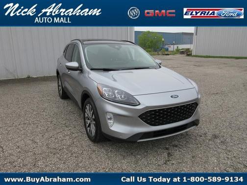 2022 Ford Escape Titanium