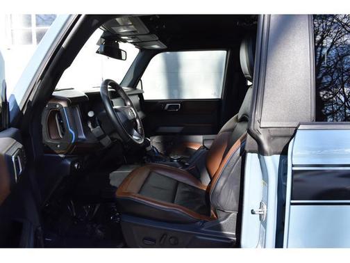 Photo 2 of 22 of 2021 Ford Bronco Outer Banks