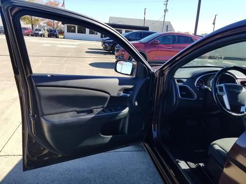 2012 Chrysler 200 Touring