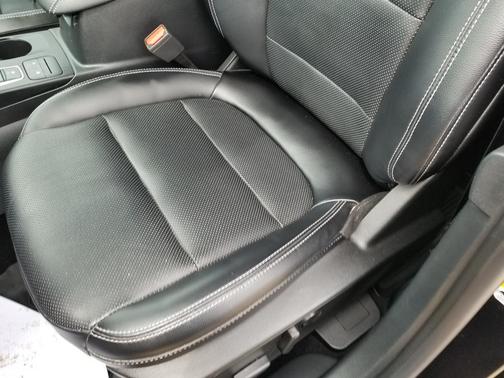Agate Black Metallic 2022 Ford Escape SEL