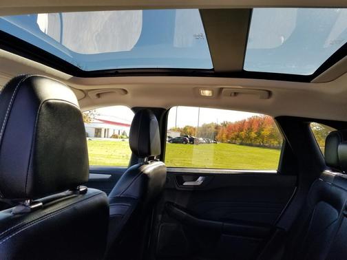 2025 Ford Escape Platinum