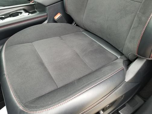 Agate Black Metallic 2025 Ford Explorer ST 4WD
