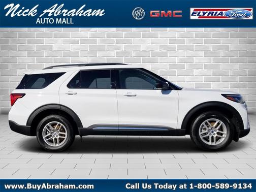 2025 Ford Explorer Active 4WD