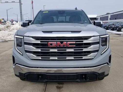 2025 GMC Sierra 1500 SLE