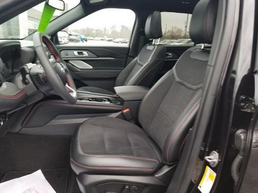 2025 Ford Explorer ST 4WD