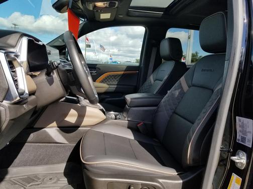 2024 GMC Canyon Denali