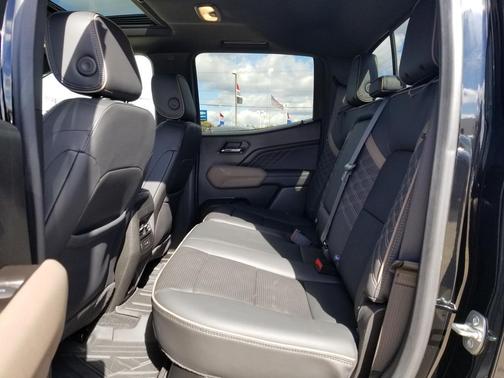 2024 GMC Canyon Denali