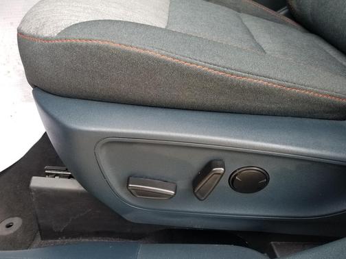 Carbonized Gray Metallic 2024 Ford Maverick XLT