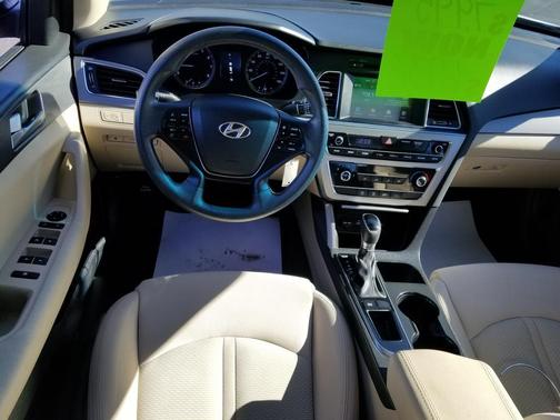 2016 Hyundai SONATA SE