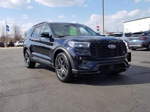 2025 Ford Explorer ST 4WD