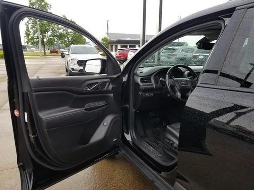2022 GMC Acadia AT4