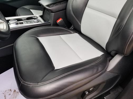 Carbonized Gray Metallic 2023 Ford Explorer XLT