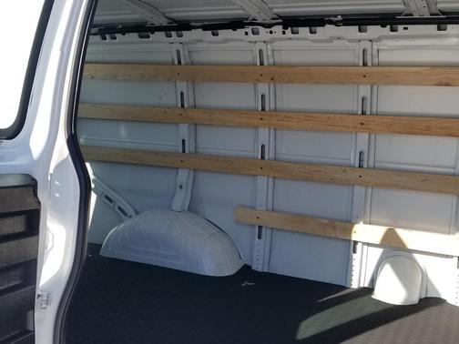 2023 GMC Savana 2500 Work Van