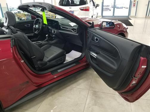 2025 Ford Mustang EcoBoost Premium