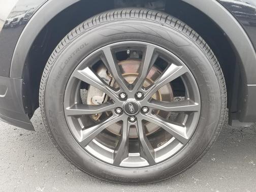 Agate Black Metallic 2019 Ford Explorer XLT