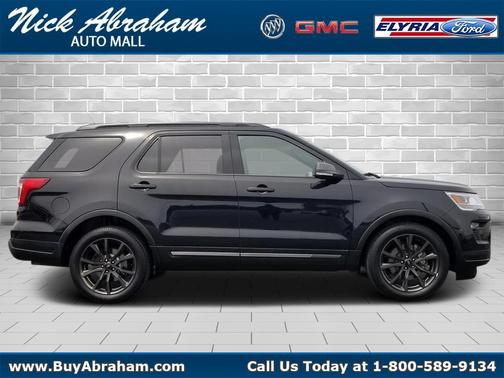 Agate Black Metallic 2019 Ford Explorer XLT