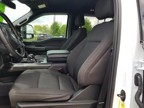 Oxford White 2023 Ford F-150