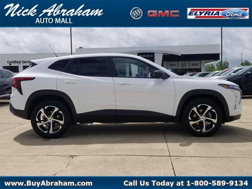 Summit White 2024 Chevrolet Trax 1RS