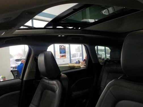 2025 Lincoln Corsair Premiere