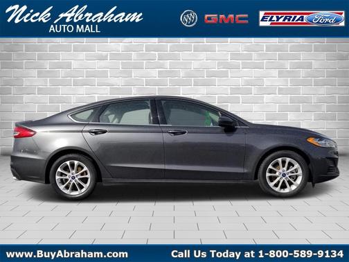 2020 Ford Fusion SE