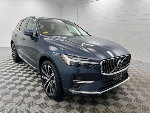 Denim Blue Metallic 2023 Volvo XC60 B5 Ultimate Bright Theme