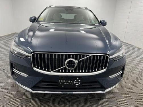 Denim Blue Metallic 2023 Volvo XC60 B5 Ultimate Bright Theme