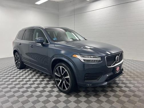 2021 Volvo XC90 T6 Momentum 7 Passenger