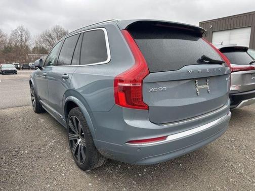 Thunder Gray Metallic 2023 Volvo XC90 B6 Ultimate 7-Seater