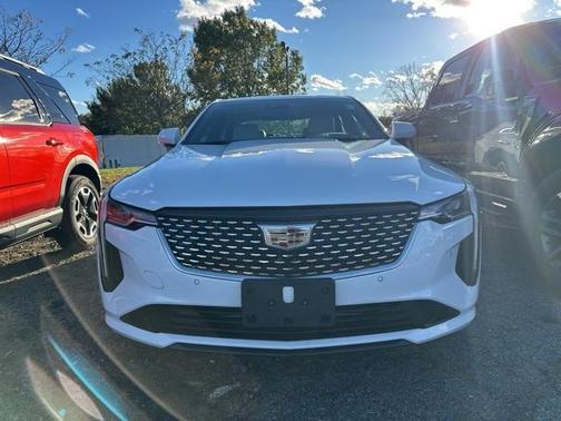 2023 Cadillac CT4 Premium Luxury