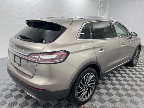 2019 Lincoln Nautilus Reserve