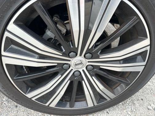 Black Stone 2023 Volvo XC60 B5 Plus Bright Theme