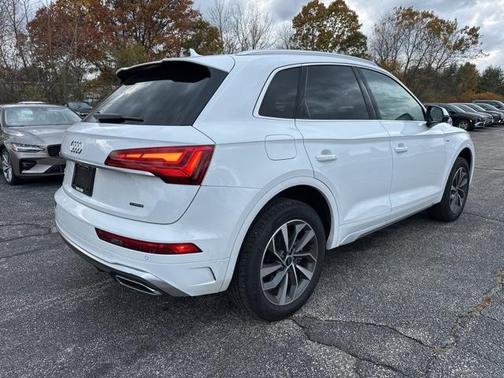 2024 Audi Q5 45 S line quattro Premium