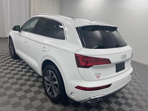 2024 Audi Q5 45 S line quattro Premium