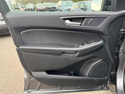 2023 Ford Edge SE